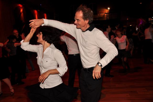min 2010 05 30 station danse 082